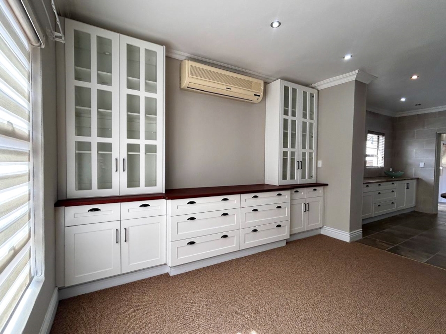 4 Bedroom Property for Sale in Grimbeeck Park North West